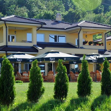 阿然德洛维克Akva Gold公寓式酒店 外观 照片