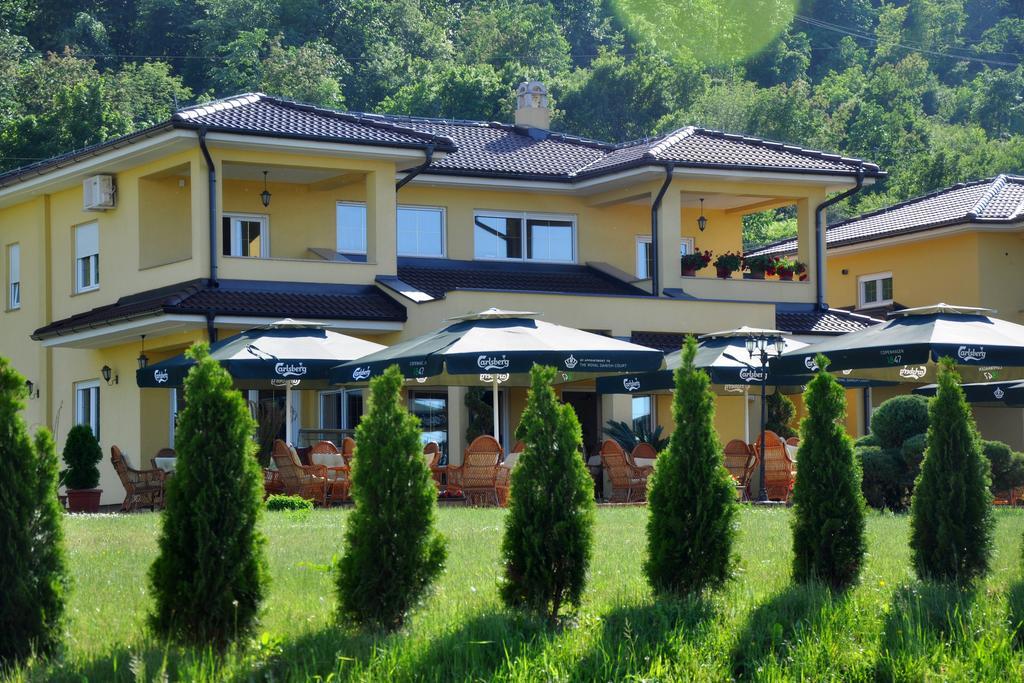 阿然德洛维克Akva Gold公寓式酒店 外观 照片